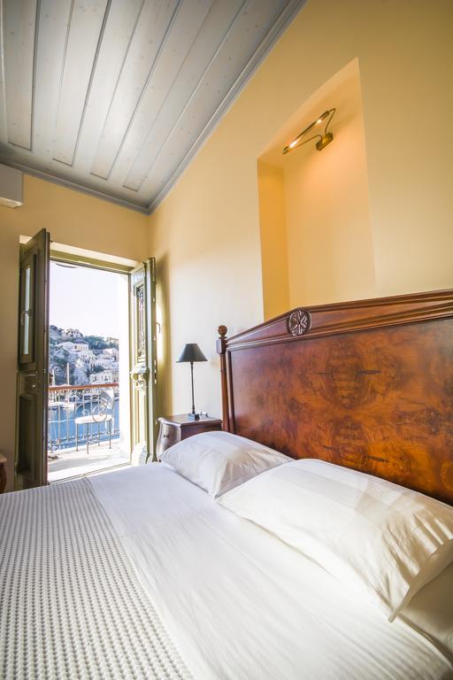 Thea Aparthotel Symi Bagian luar foto