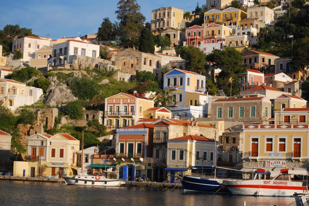 Thea Aparthotel Symi Bagian luar foto